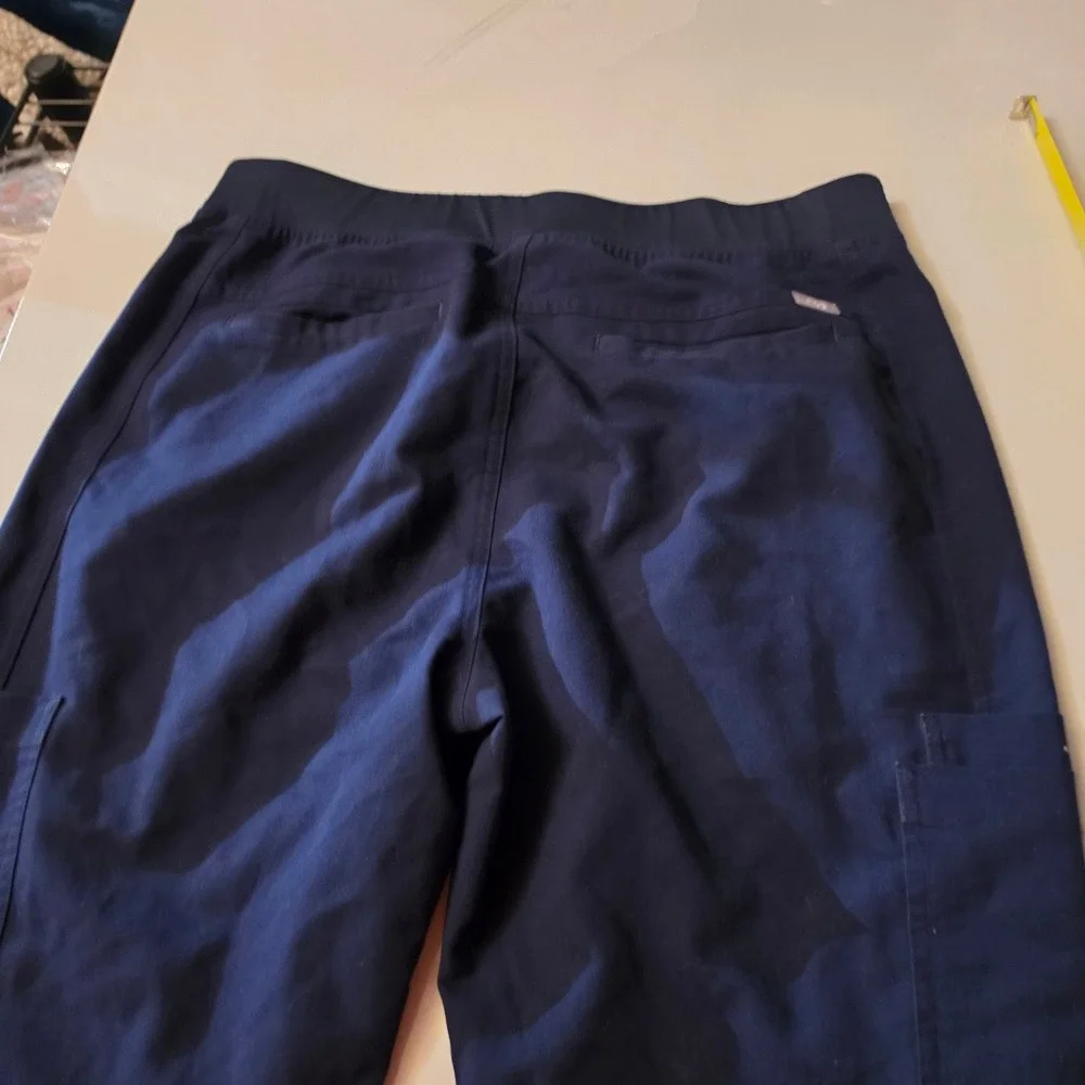 FIGS Technical Collection Mens Navy Blue Scrub Cargo Pants T2001 Size Large